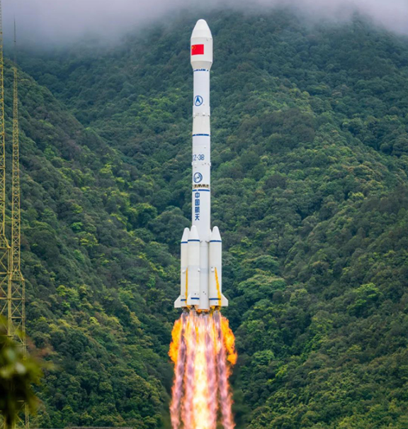 1616404381142598.jpg 北斗全球組網衛星發射架涂裝項目.jpg